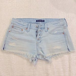 Abercrombie boyfriend jean shorts - 3” length
